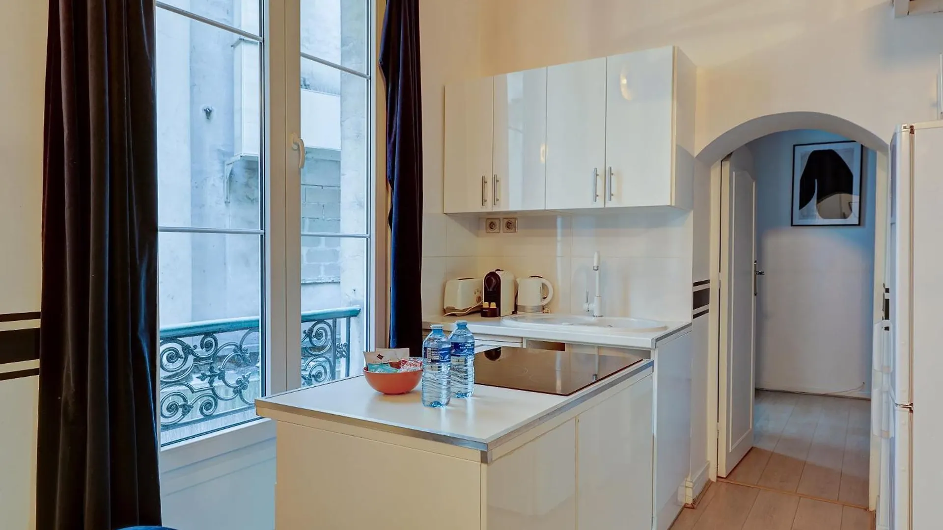 106 - Fabulous Studio In Champs Elysees باريس فرنسا